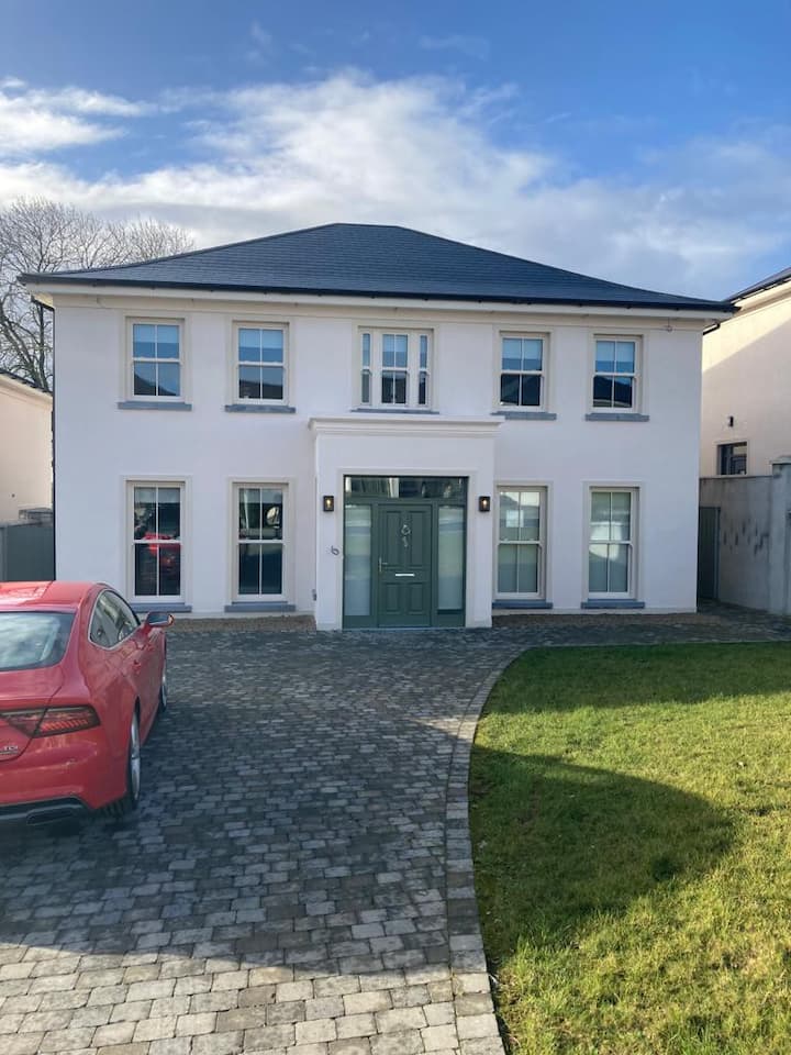 High End Home In Castletroy - Limerick City