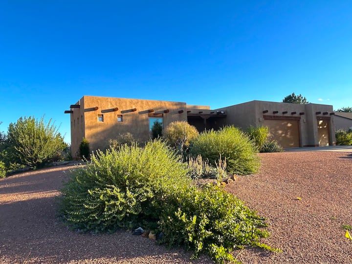 Southwestern Oasis - Casa Del Sol Sanctuary - Pueblo West, CO