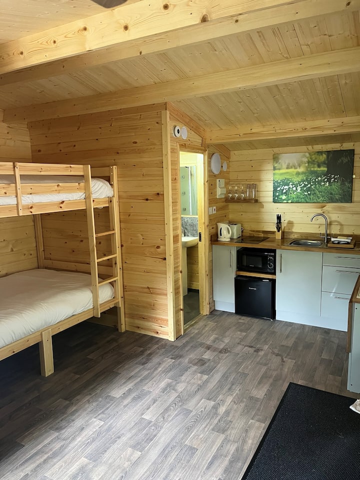 Daisy Plus Glamping Pod 20 - Uttoxeter