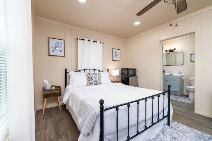 Cosy Santa Rita 1 Bedroom Casita, 2 Beds For 3-4 - San Angelo, TX