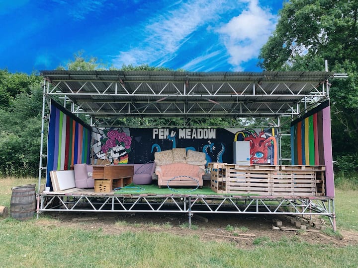 Festival Stage For Large Groups - Marlow, UK