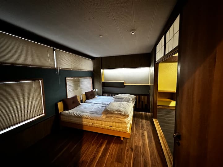 Executive Backpackers Suite - Kōchi