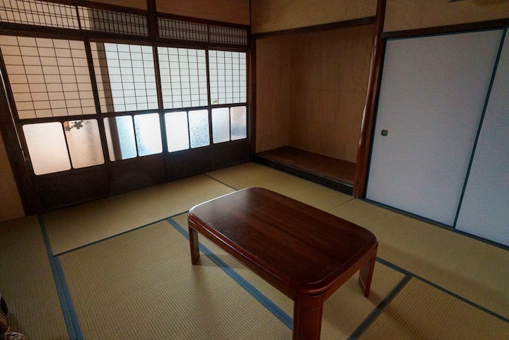 1日1組限定！築100年以上の古民家に泊まる。ゲストハウスobon - 奈良市