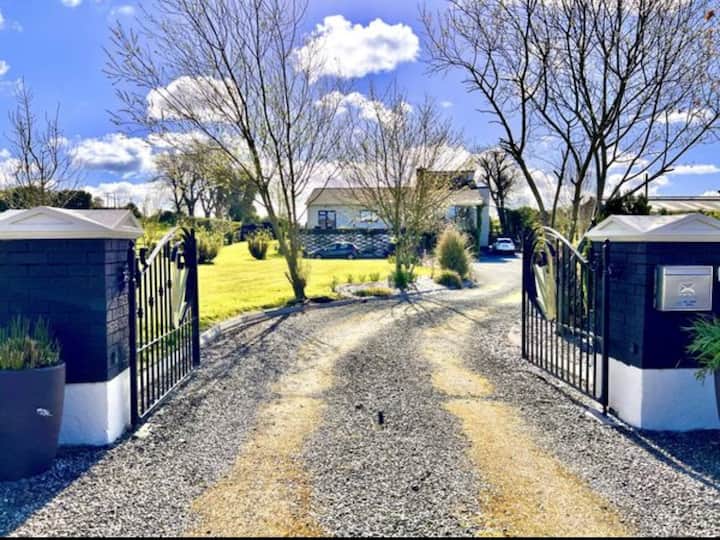 One Bedroom Self Contained Apartment - County Offaly