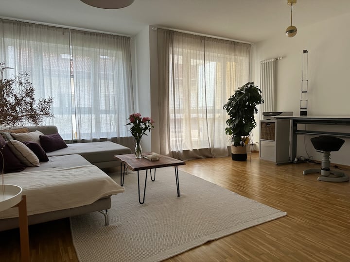 Urban Chick: 3-room Home In The Heart Of Munich - Garching