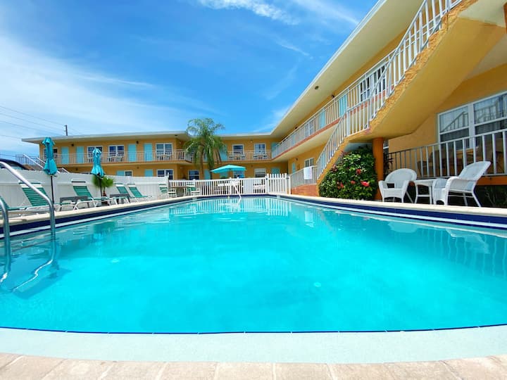 111 Sunrise Motel-pool-walk 2 Beach-restaurants - Treasure Island, FL