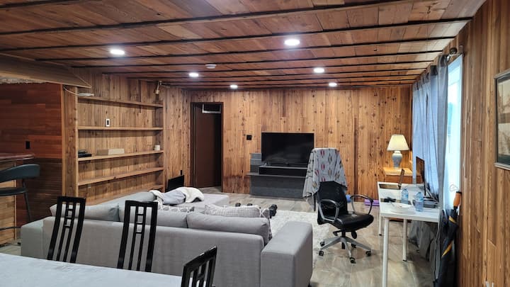 Huge Guest Suite W/kitchen, Hottub, Sauna-108 Mile - Lac la Hache