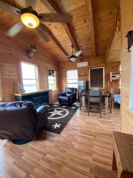 Texas Tower Cabin - Encino, TX