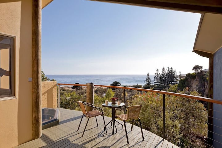 Ocean View Spa Apartment @ Tathra Beach House - Bega