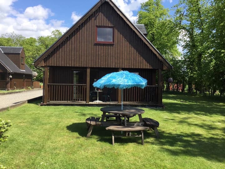 Lodge 1 - 3-bedroom Lodge With Private Hot Tub - Dunblane