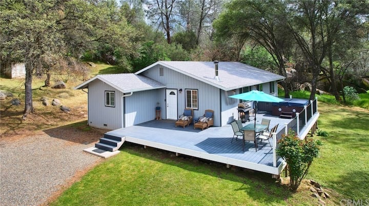 Brookside Cottage ! - Mariposa, CA