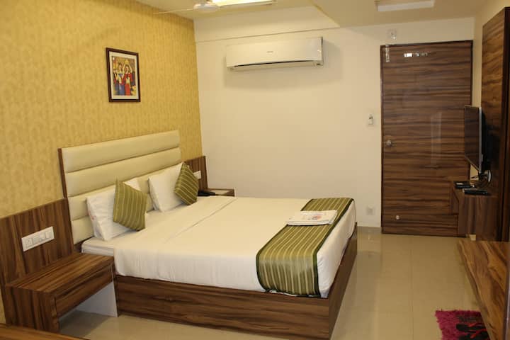 Hotel Vivan, Gandhinagar - Gandhinagar