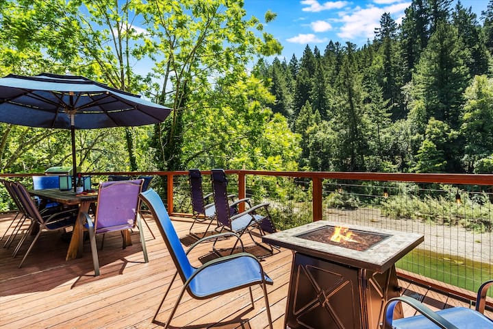 Lazy River Lodge - Hot Tub! On The River! Kayaks! - Guerneville, CA