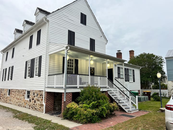 The Historic John Baird House - Petersburg, VA