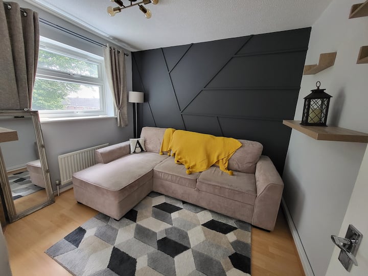 Cosy Bedroom In A Spacious House - Worcester, UK
