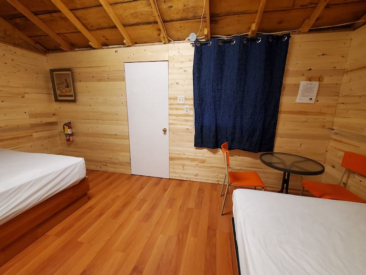 Oakhill Pines Campground - Cabin 6 - Bridgewater