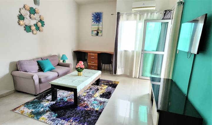 Appartement Luxueux Avec Piscine Et Balcon - Abidjan