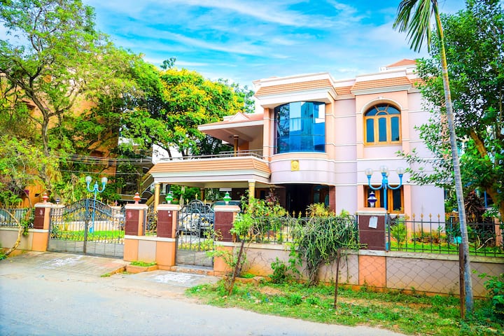 Divine Luxury Villa - Tirupati
