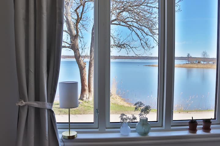 Captivating Harbor View Suite - Öregrund