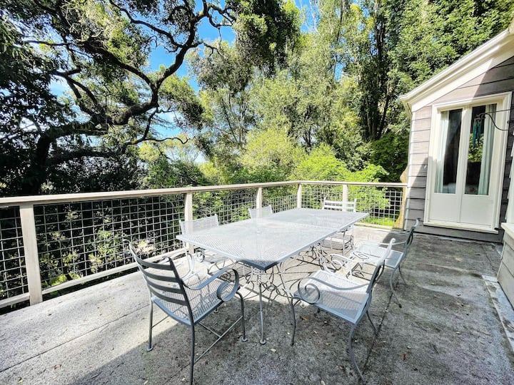 Peaceful Stay W/ Mountain Views + Walk To Trails - Tomales Bay State Park, Inverness