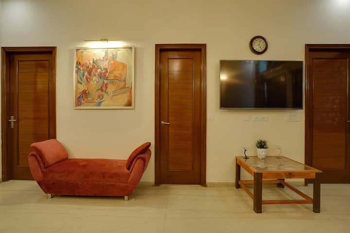 Ellie - 3bhk Luxury Apartment - Chandigarh