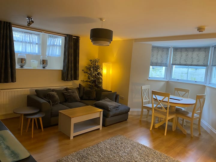 Calico 2 Bed Apt With Parking - Whitby, UK