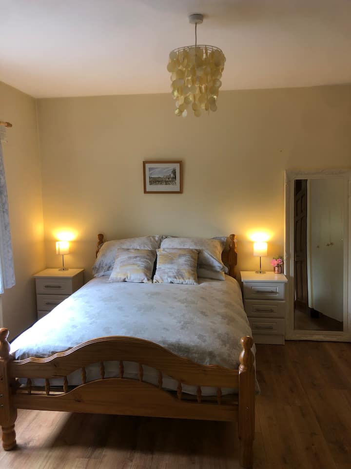 Double En Suite Room - Wild Atlantic Way, Sligo - County Sligo
