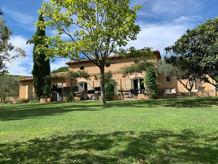 Espace Privé De 50 M2 Calme Dans Villa Provençale - Trets