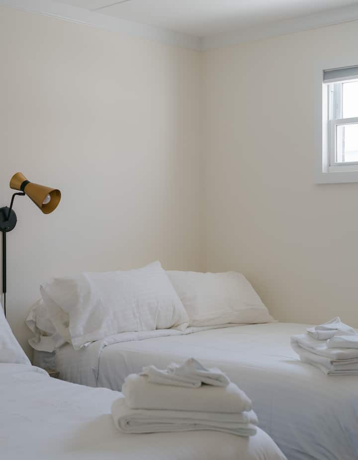 One Bedroom Apartment Suite - North Wildwood, NJ