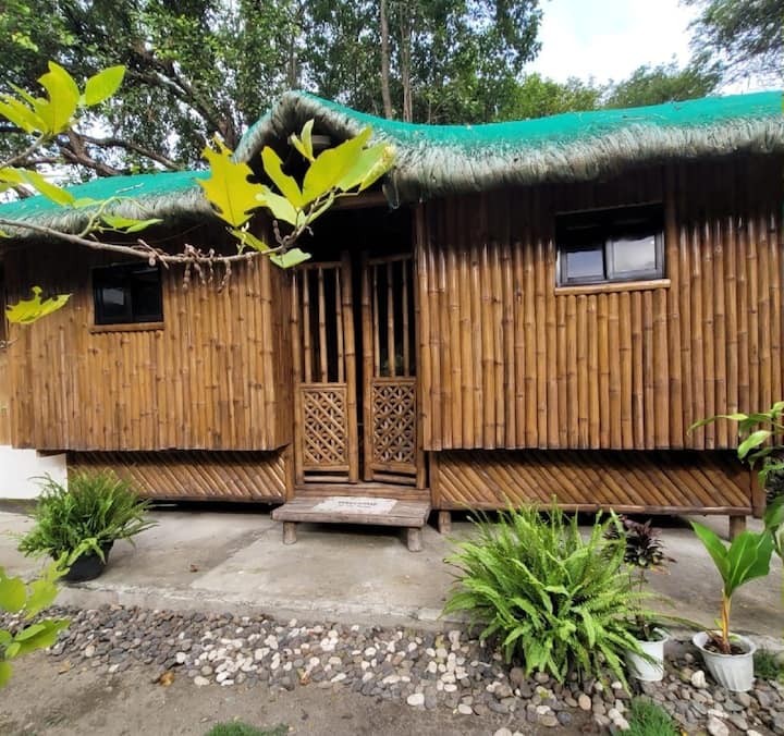 Matabungkay Staycation In Batangas For 6pax - Lian
