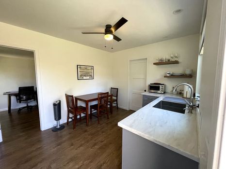 Best large villa rentals in Merced, CA on cozycozy