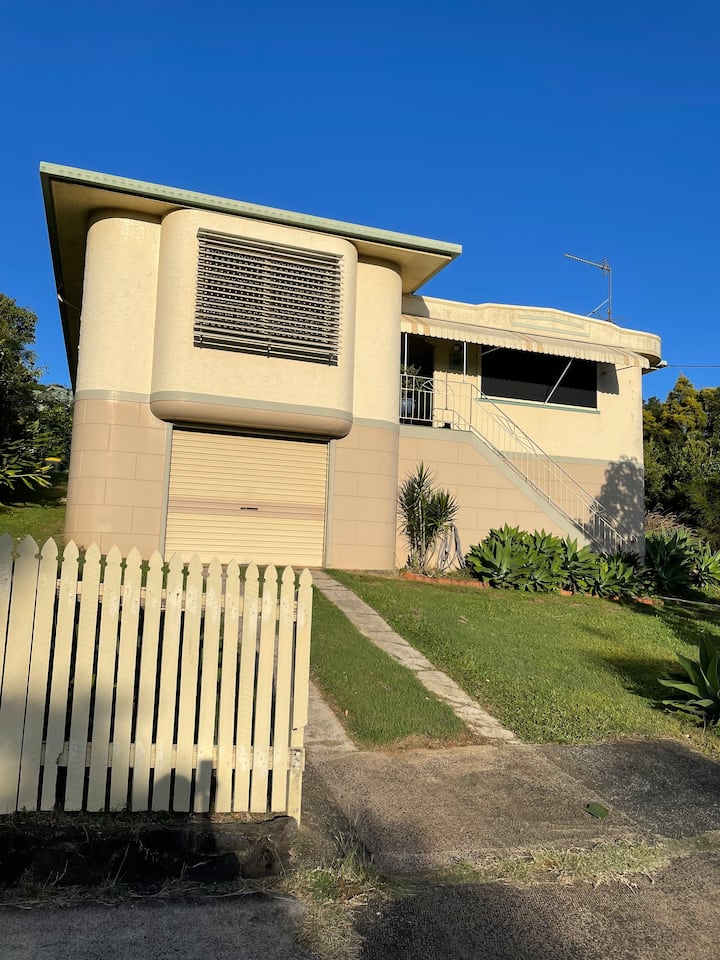 Art Deco Home On The Hill - Lismore