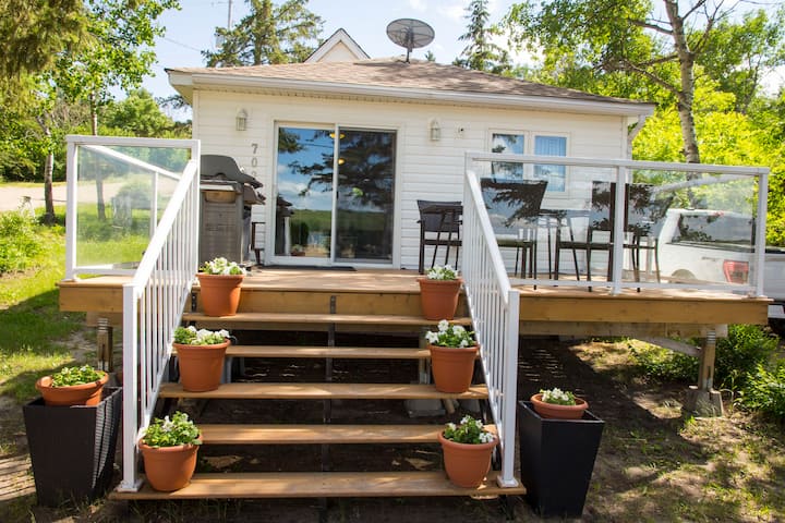 Lake Front Serenity Cottage In Manitou Beach - Watrous