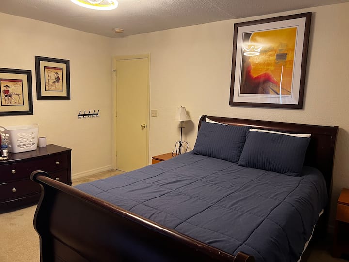 Private Room Queen Bedroom #2 - Sanford, FL