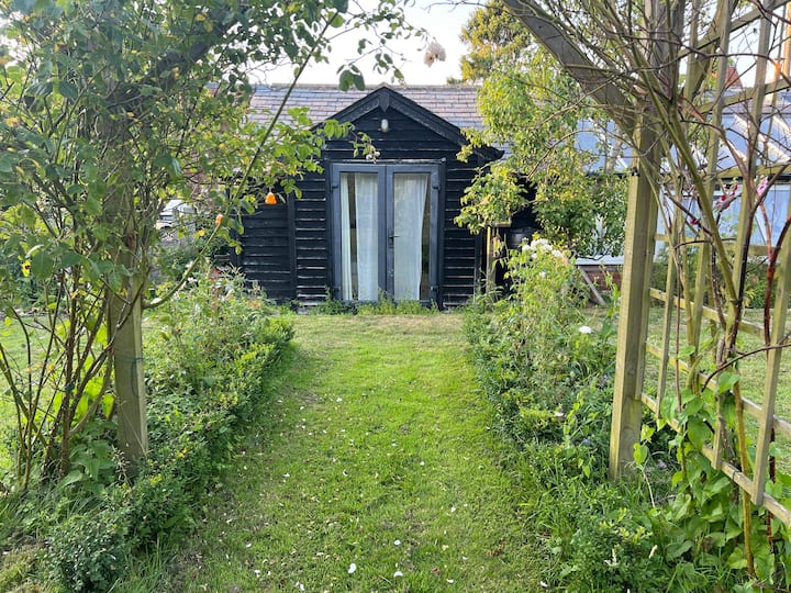 The Pump House, East Sussex Airbnb. - Battle