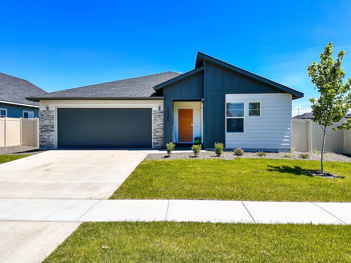 *New* Clean And Comfortable Home - Middleton, ID