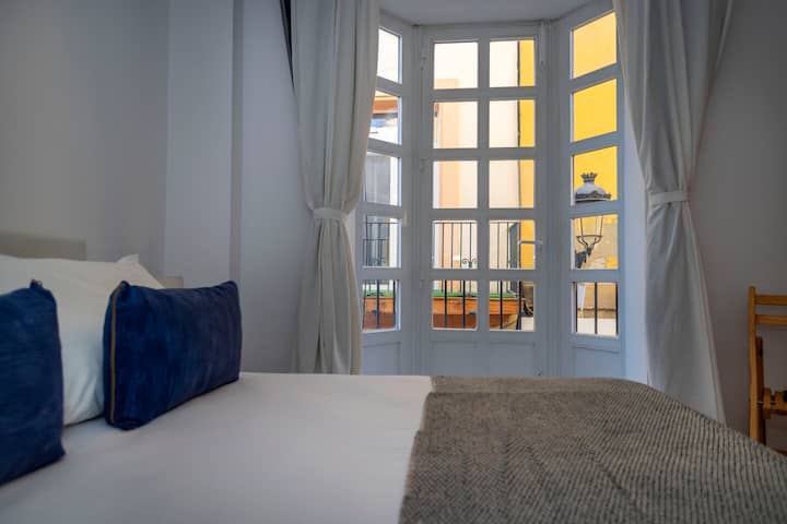 Two-bedroom Flat In The Heart Of The City Centre - El Puerto de Santa María
