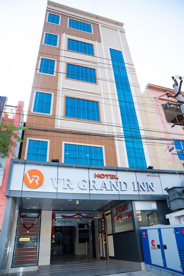 Hotel Vr Grand In - Nellore
