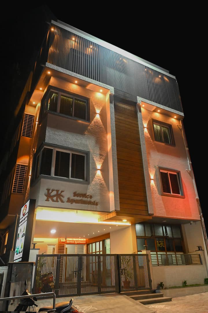 Kk Service Apartments-2bhk Apart - 벨로르