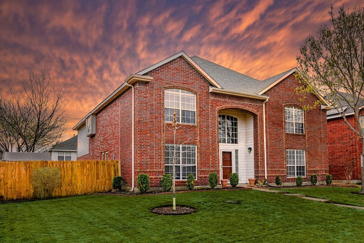 Spacious Home For Large Family Gatherings - Allen, TX
