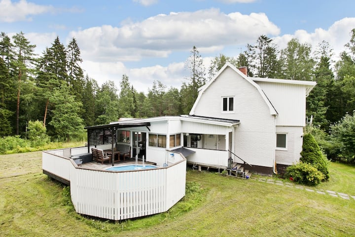 Exklusivt Hus På 10000 Kvm Tomt - Eskilstuna