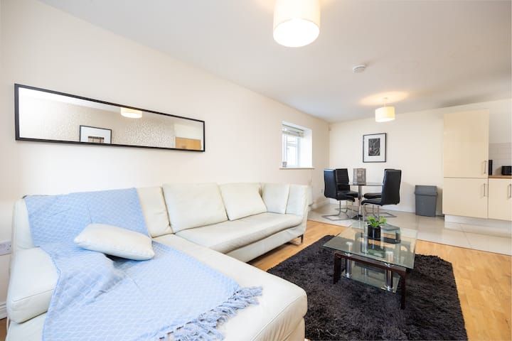 Spacious 2 Bed Flat In Dublin 4 - Dun Laoghaire