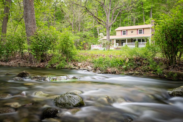 Creekside Cottage At Shenandoah - Virginia