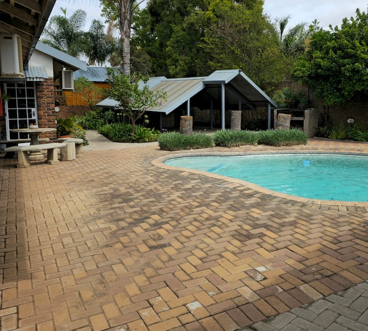 Zuch Accommodation Atpafuriselfcatering-guesthouse - Polokwane