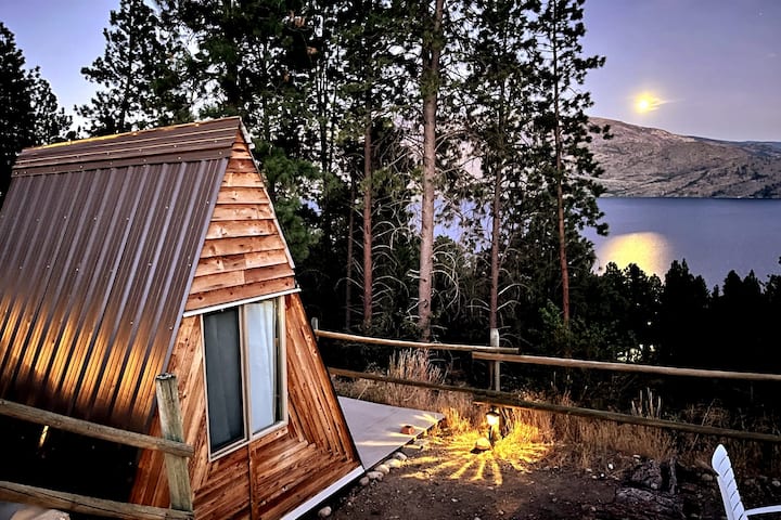 Haven In The Woods- Tiny Home Wifi & Solar Power - Peachland