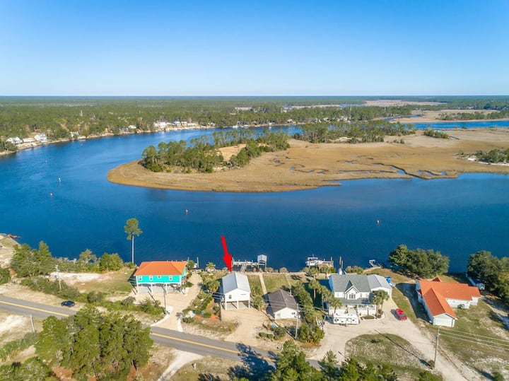 Fisherman's Access - 2br 2ba On River With Dock - Carrabelle, FL