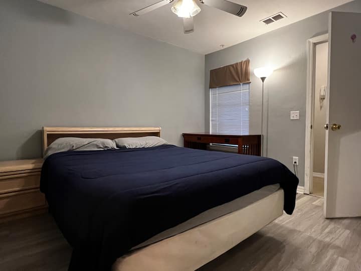Splendid Private Bedroom - Gainesville