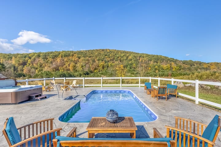 Spacious Modern Farmhouse - Hot Tub, Pool, & Views - Catskill, NY