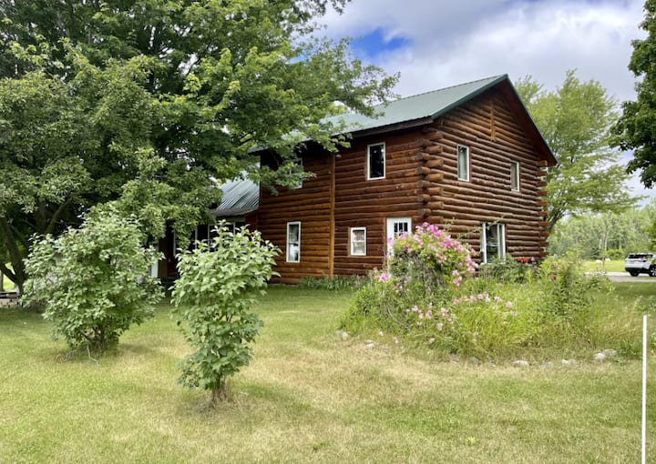 Large Farm House With Huge Parking Lot - Pentwater, MI