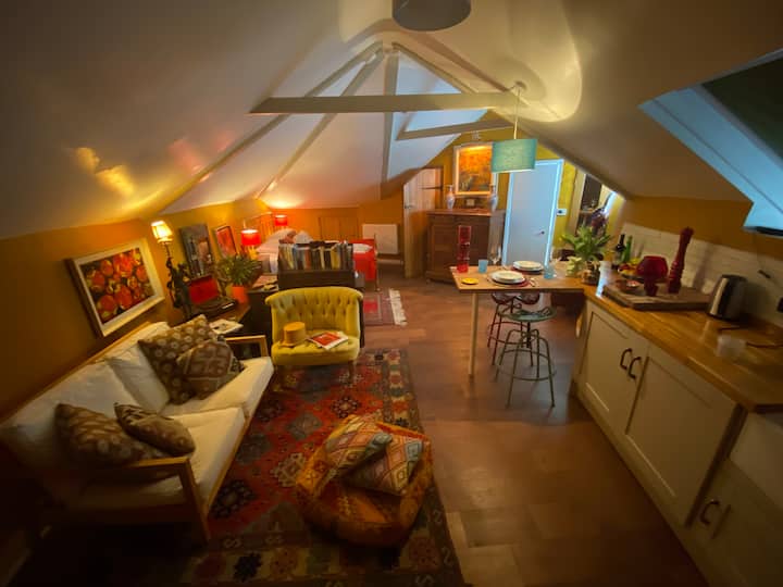 A Open Plan Loft Style Home In Fabulous Batcombe - Bruton